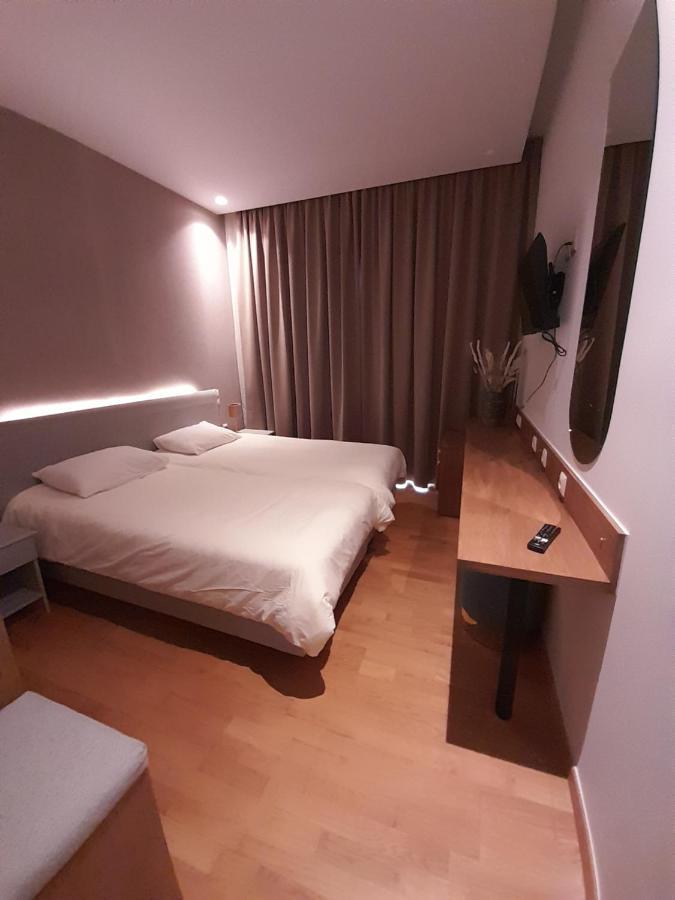 Byzantion Hotel Mystras Eksteriør billede