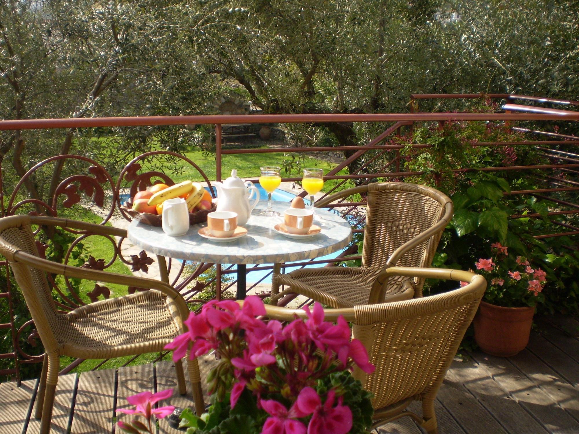 Byzantion Hotel Mystras Eksteriør billede