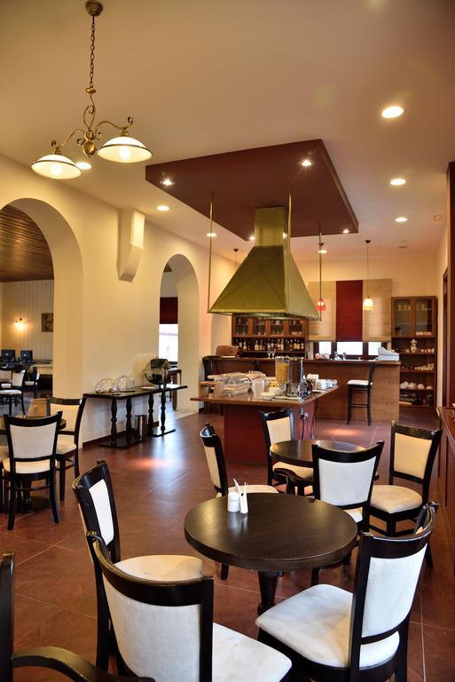 Byzantion Hotel Mystras Eksteriør billede
