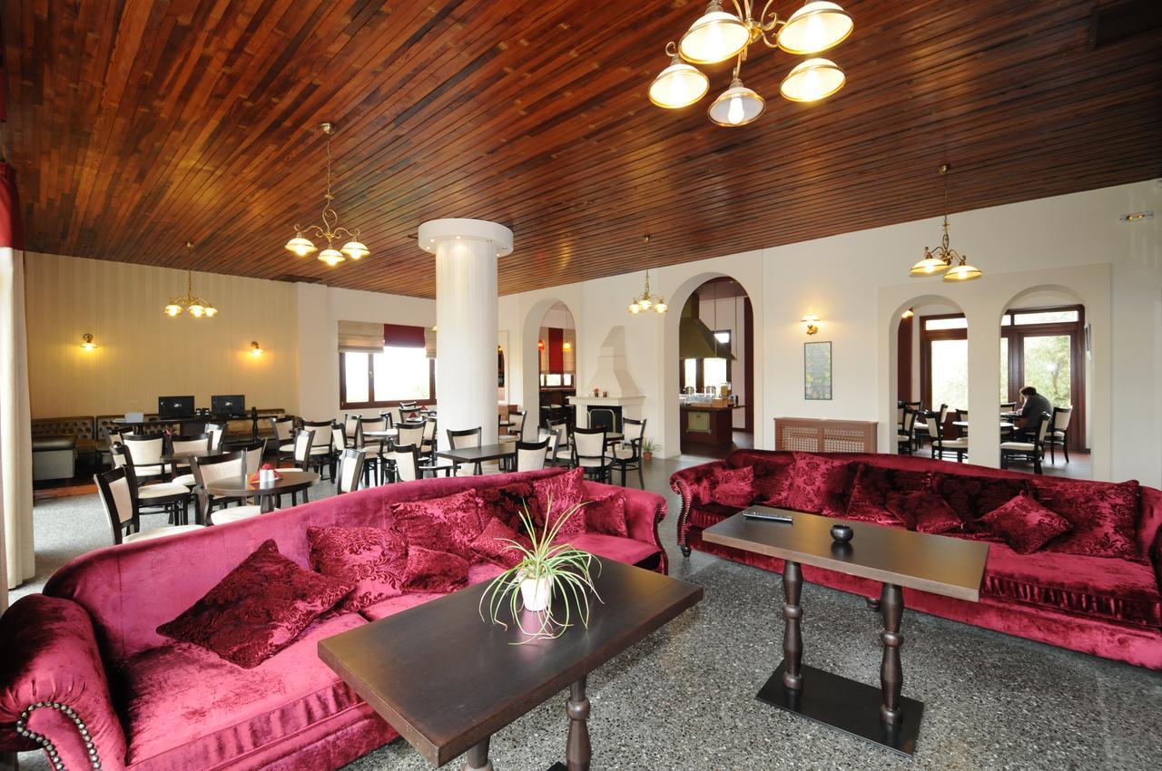 Byzantion Hotel Mystras Eksteriør billede